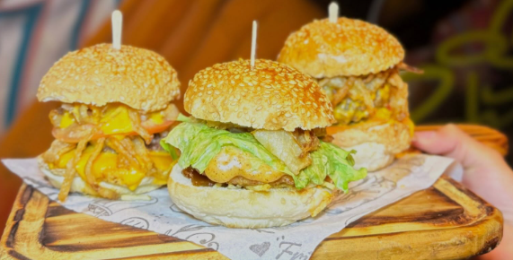 Mini-hambúrgueres artesanais da Wallstreet Hamburgueria